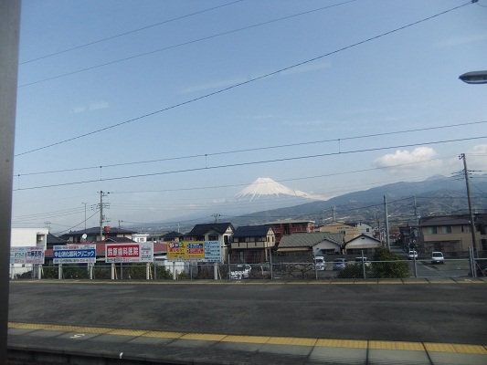 車窓の富士山20120320.JPG