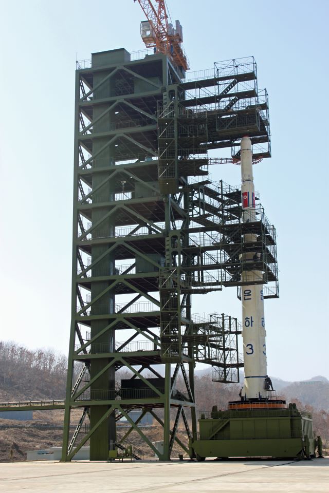 North_Korean_Unha-3_rocket_at_launch_pad.jpg
