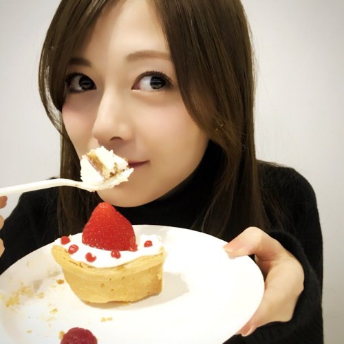 乃木坂46 白石麻衣 ケーキを食べ うまいやん 口についたクリームに 可愛すぎ の声殺到 乃木坂46や欅坂46や日向坂46 Akb48グループのニュース 楽天ブログ