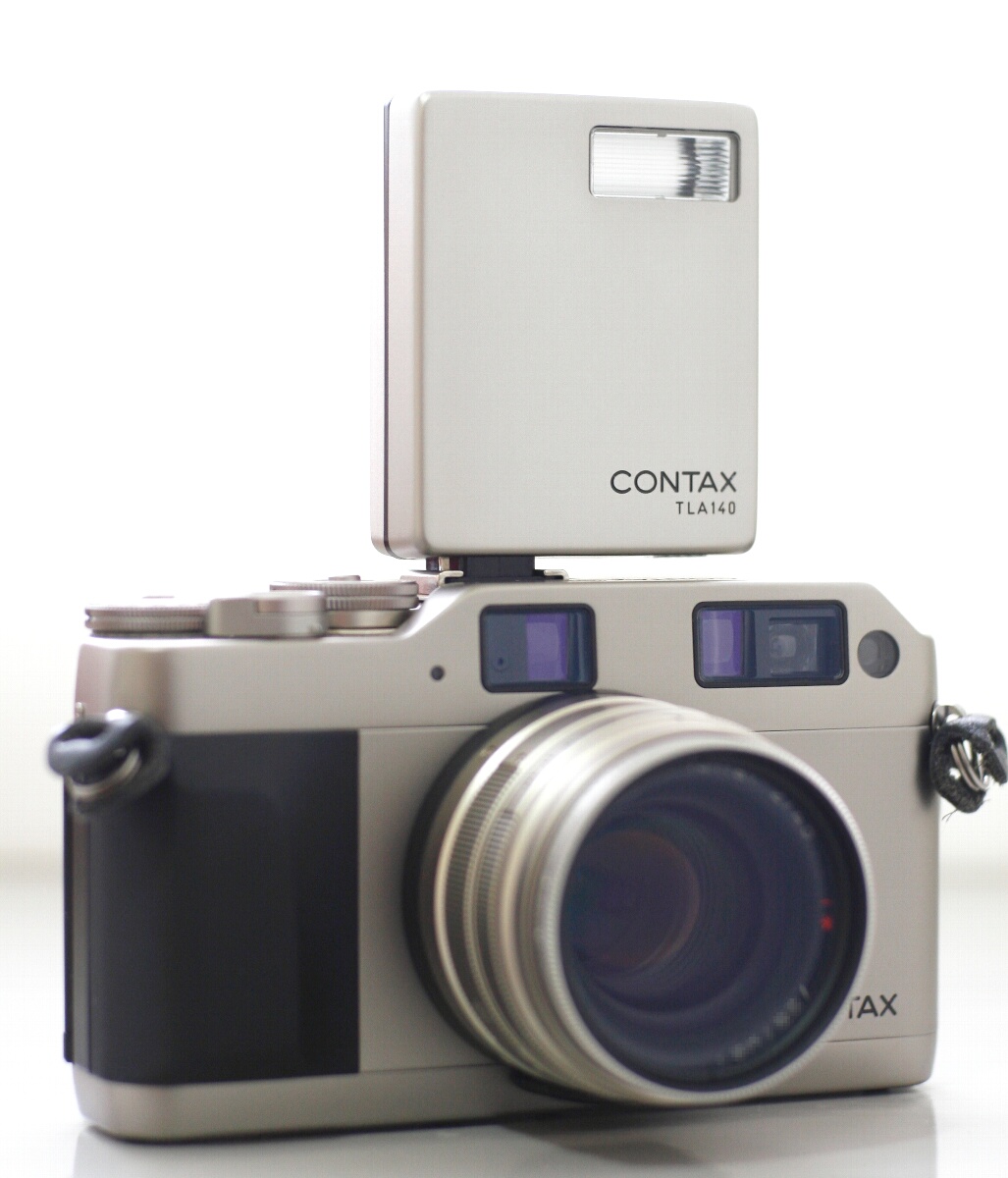 contax g1 with flash