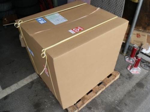 リビルドエンジン到着