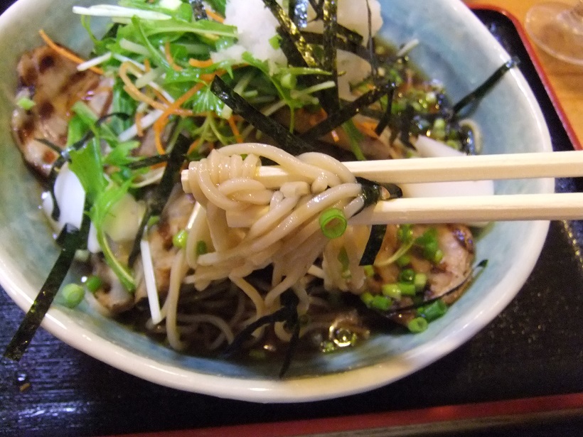 千住２丁目・柏屋の冷し炙り焼豚そば２20130815.JPG