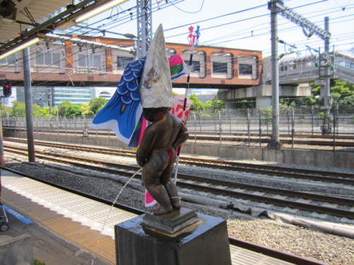 小便小僧の後姿