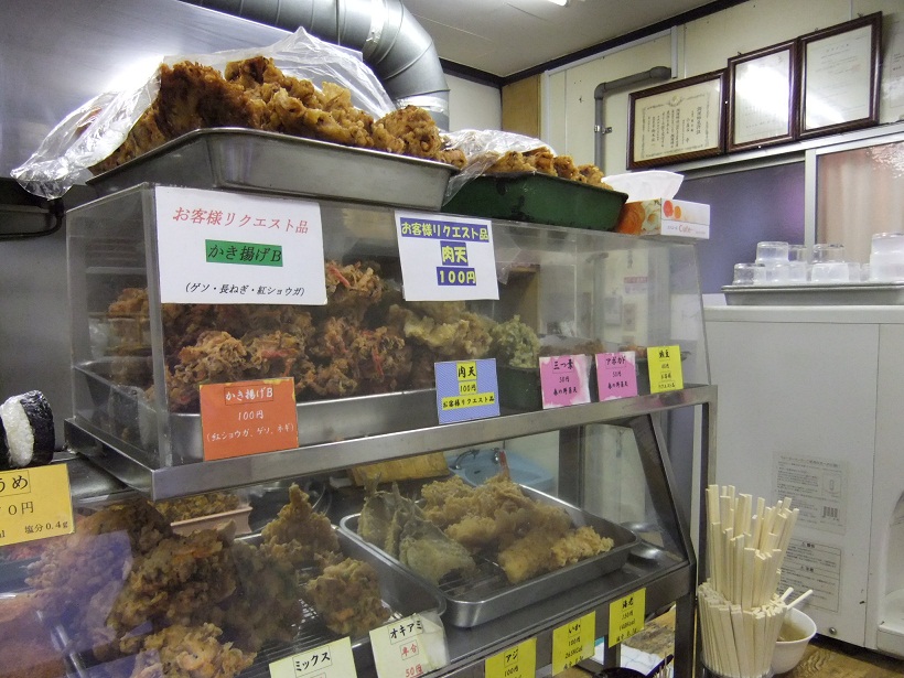 一由そば＠日暮里の天ぷらケース20120522.JPG