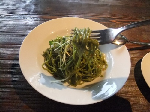 カラソルリゾート ダイニング＠池袋の茶そばのペペロンチーノ２20120306.JPG