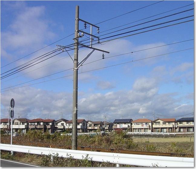 11架線柱.JPG