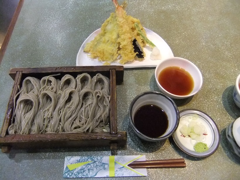 越後十日町小嶋屋本店＠十日町のへぎそば900円＋天ぷら930円20131203.JPG