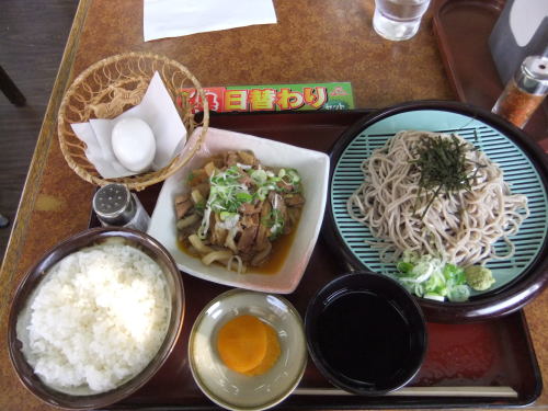 山田うどん谷塚店のパンチセット１20120617.JPG