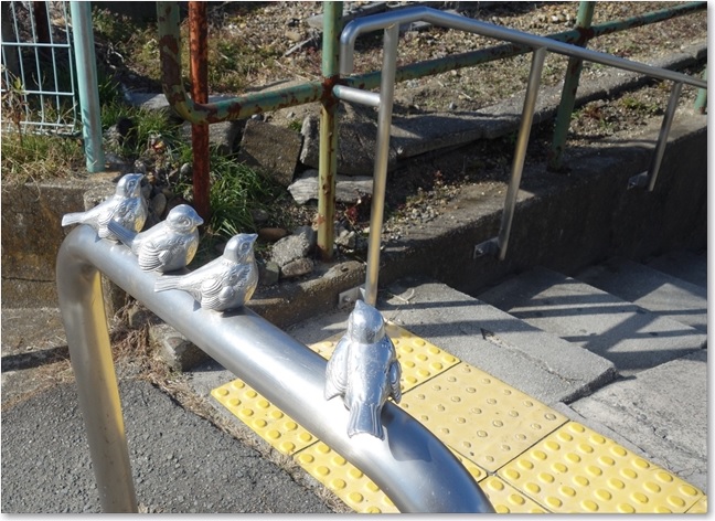 03出口のスズメさん