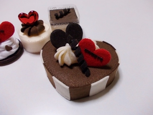 ハートのショコラケーキ&バレンタインプティフール3種SET