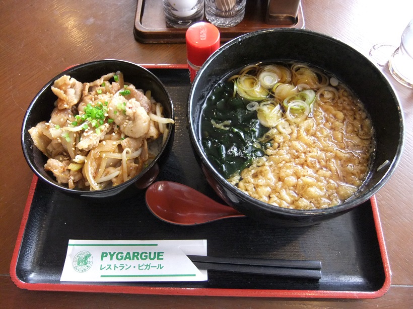 中央本町１丁目・レストランピガールの蕎麦・丼セット750円20140127.JPG