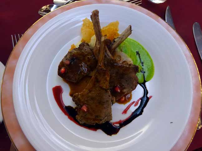 船の食事 (1).JPG