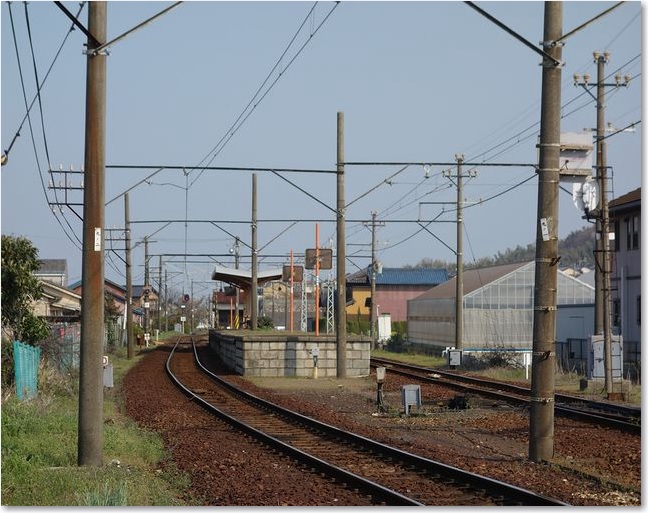 11振りむいて駅