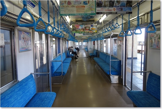 02ひまわり号車内