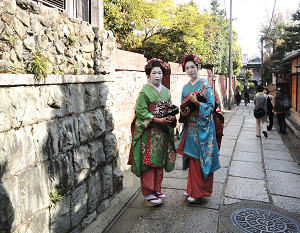 15.33　なんちゃって舞妓さんs.jpg