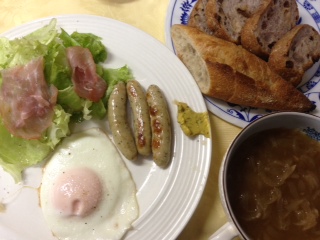 2013.11.9 breakfast.JPG