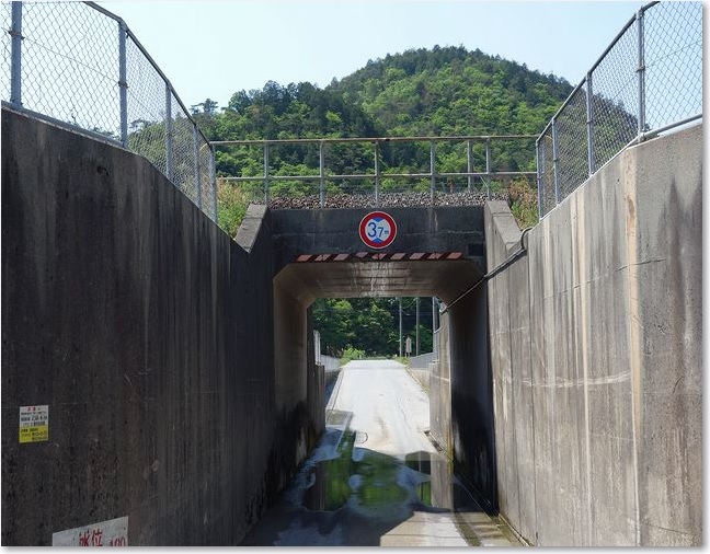 30こんな架道橋