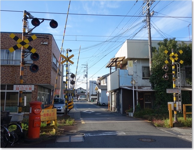 23駅横の踏切