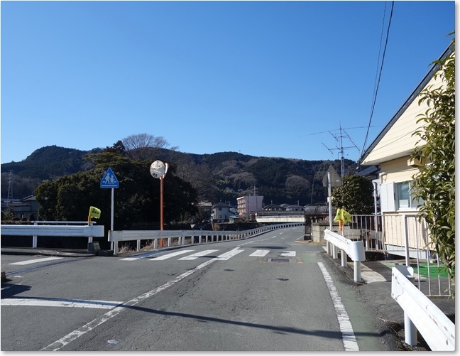 18川沿いに行って