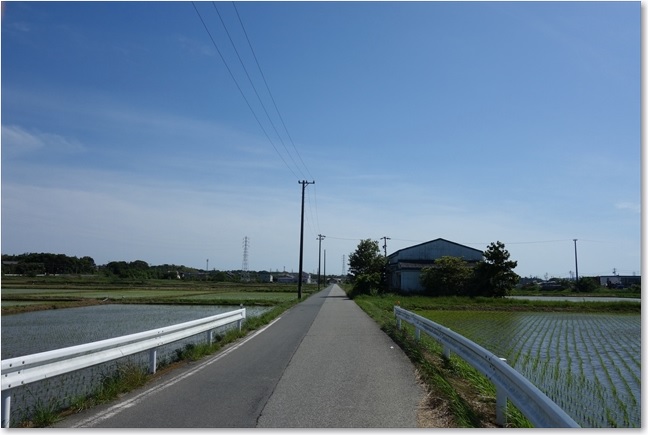 26やっぱり暑い農道