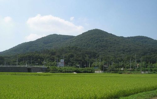 Mt__Mikamo ; Tochigi_prefecture.jpg