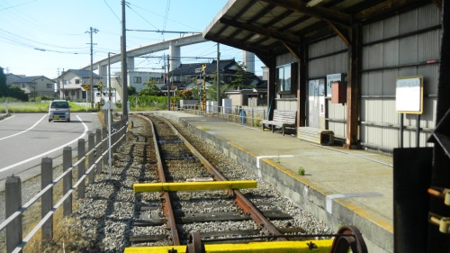 万葉線・越の潟駅.JPG