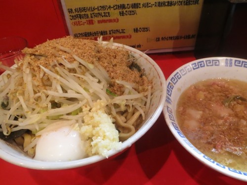 20141126_ラーメン二郎 府中店_魚粉.JPG