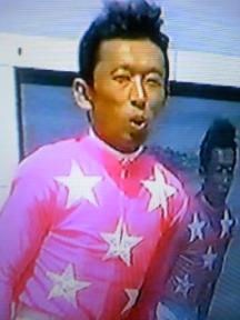 ピンク内田ｅ.jpg