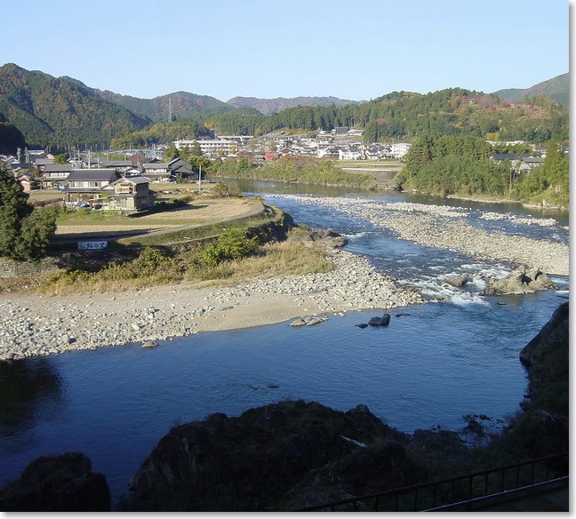 18蛇行する大河