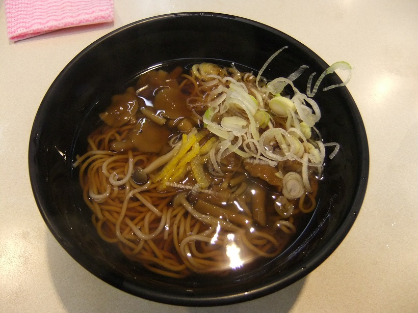 お馴染 田舎そば四ツ谷店＠JR四ツ谷駅の国産３種きのこそば１20131019.JPG