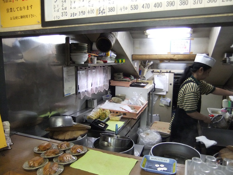 都そば京成高砂店の店内20120803.JPG