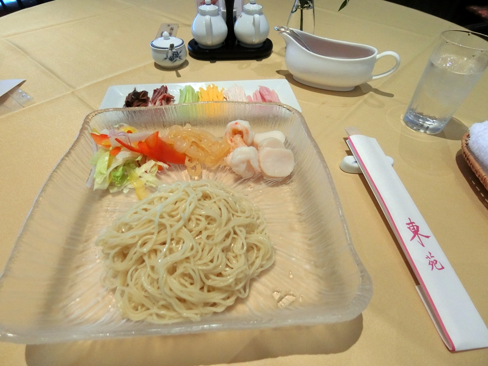 中国上海料理　東苑　海鮮冷麺.JPG