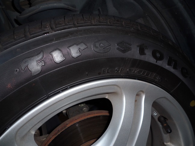 タイヤ交換 (3).JPG