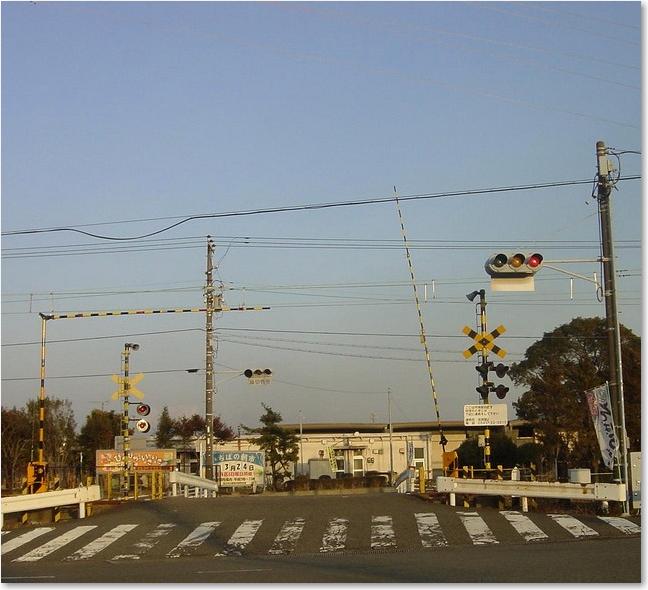 76岳南電車の踏切