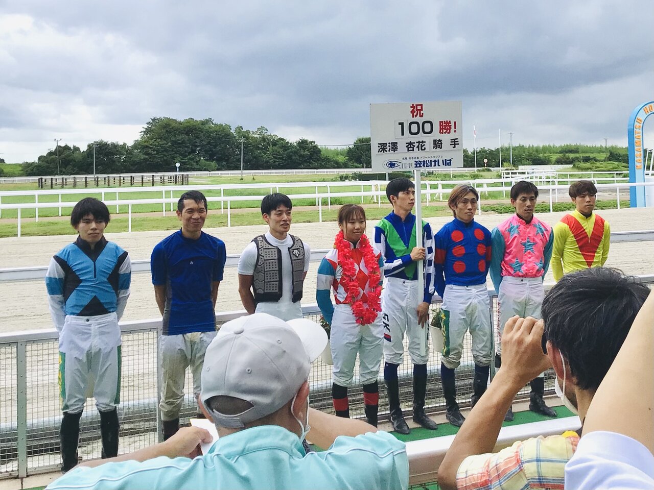 深澤１００勝セレモニーｃ.jpg