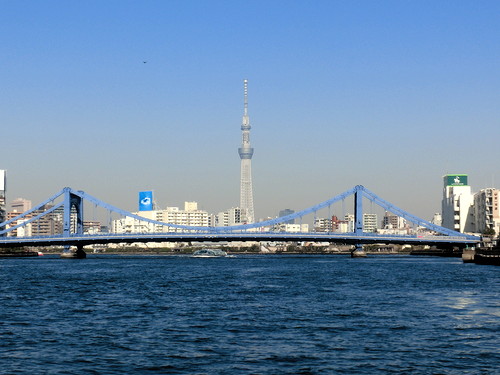 日本橋クルーズの船上から清洲橋と東京スカイツリー