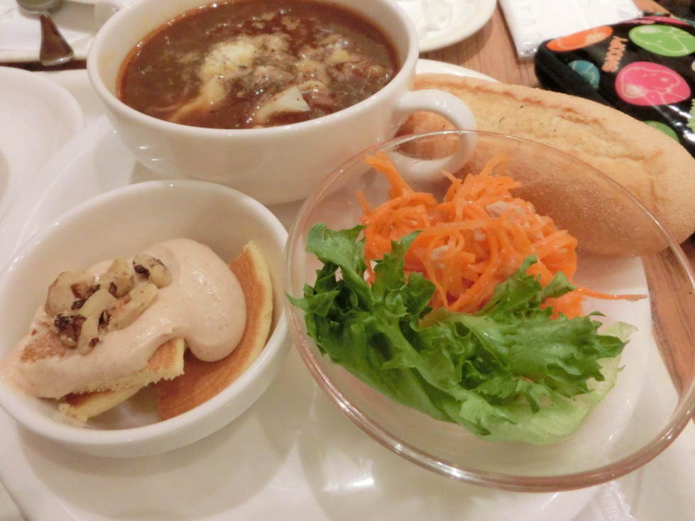 ベックスコーヒー　淡路島産たまねぎと牛肉のスーププレート　メイン.jpg