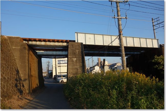 39名鉄の下を・・・