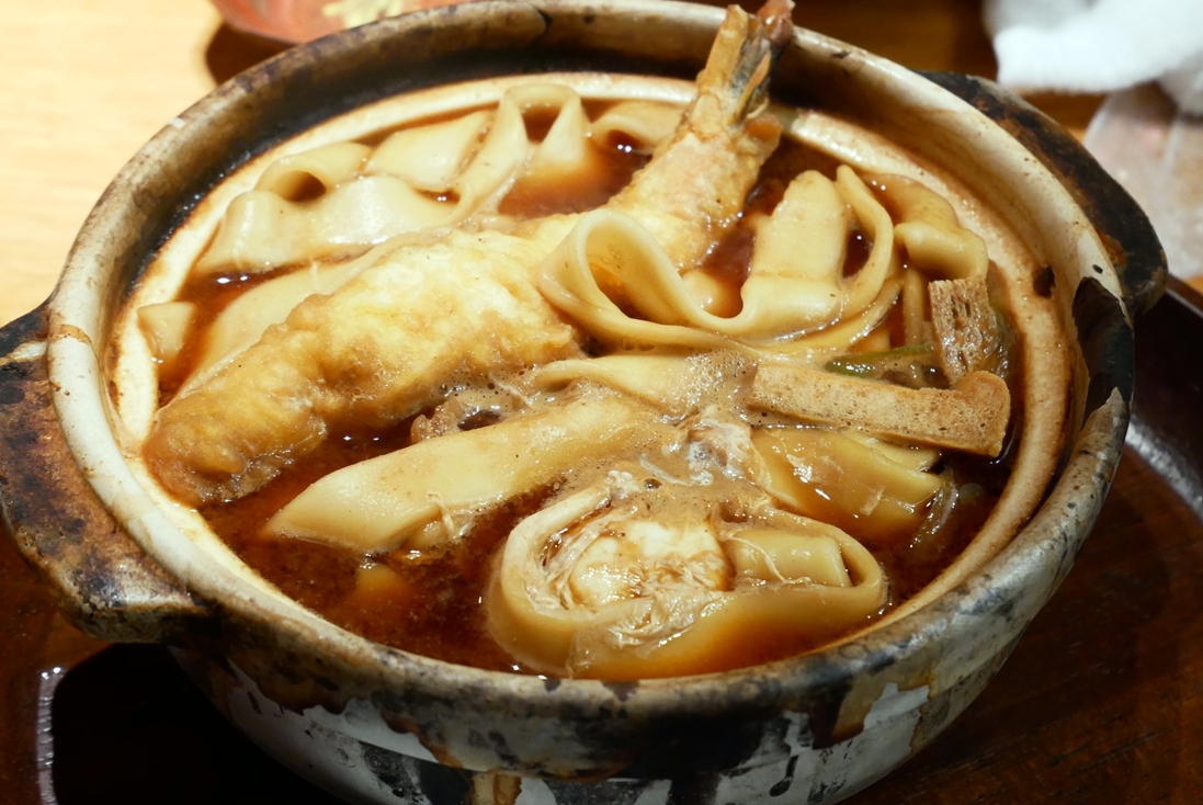 玉丁本店　味噌煮込みうどん　海老天入り.JPG