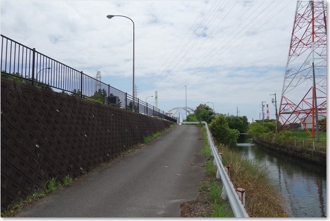 60ここを登るとまた23号です