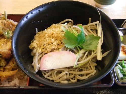 一ツ家１丁目・まるか家のホタテかきあげセット２