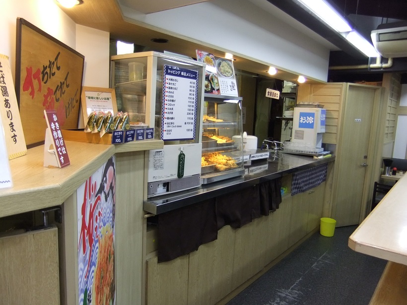 箱根そば秋葉原店の店内20130318.JPG