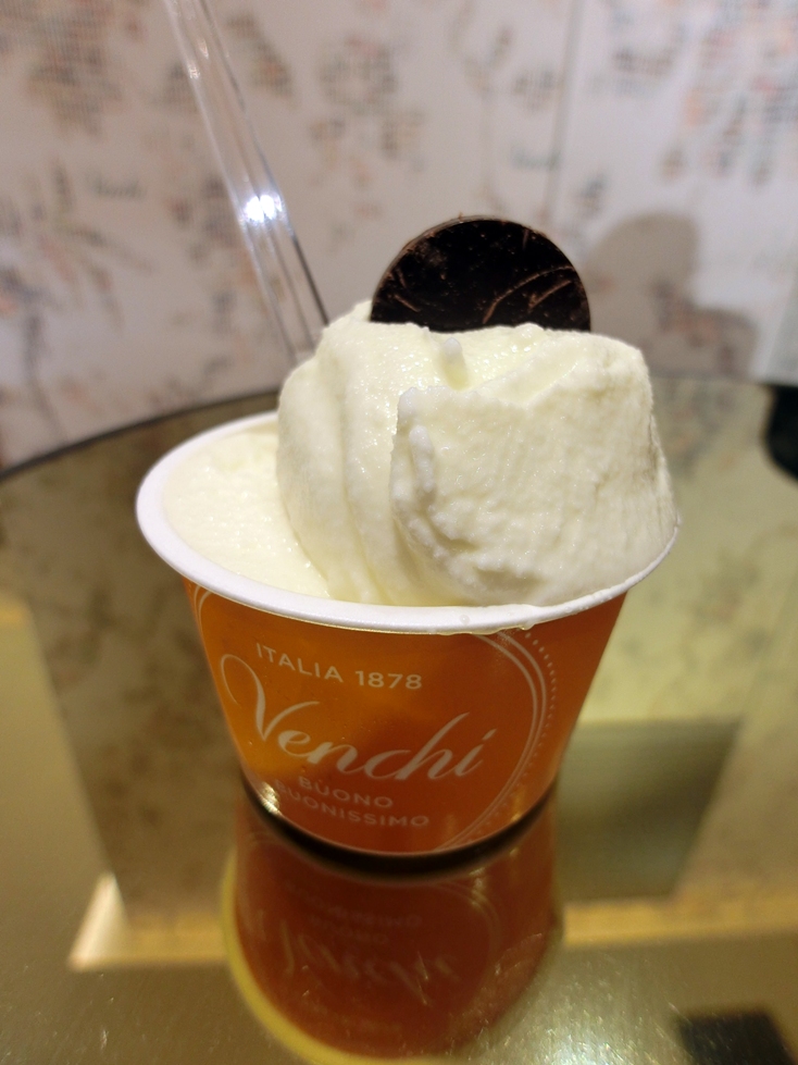 Ｖｅｎｃｈｉ　エキストラバージンオリーブオイル＆パルミジャーノ・レッジャーノ.JPG