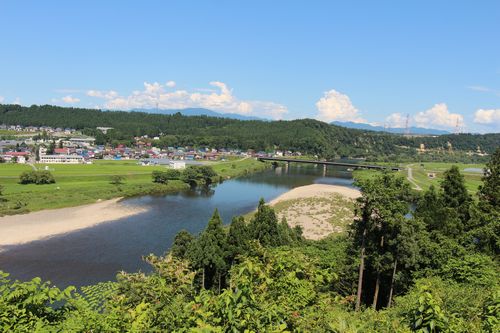 80314大蔵村清水城址より最上川500.jpg