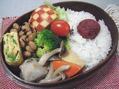 里芋の煮物弁当.JPG