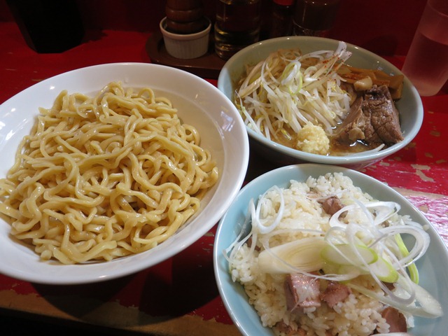 20121216_らーめん一（はじめ）味噌つけ麺少な目と豚ごはんweb.JPG