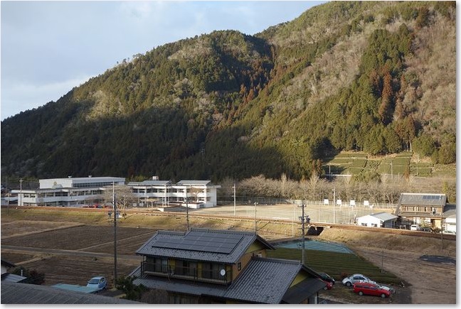 59学校と高山本線