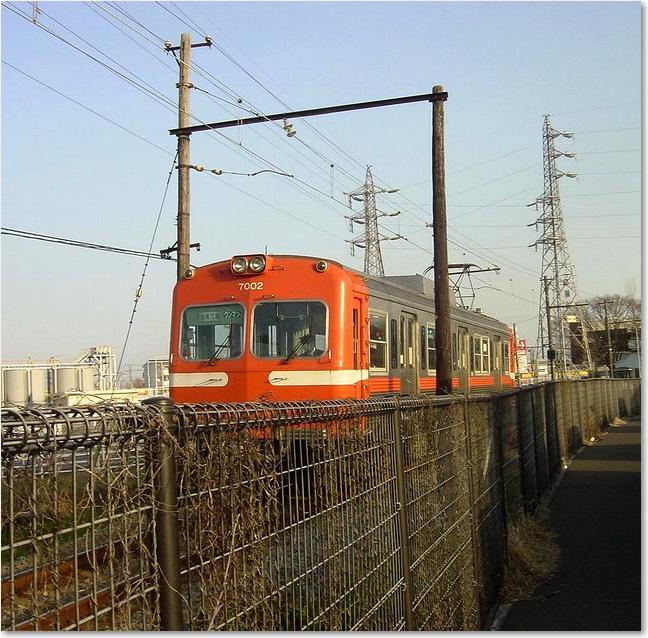 61通過する電車