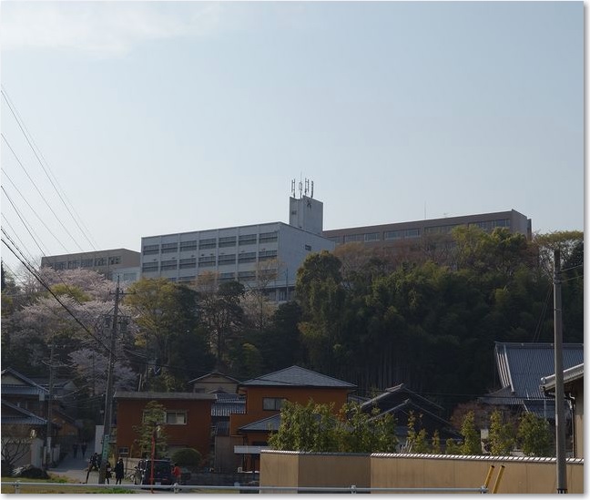 35あれが暁学園？