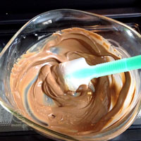 130425 クーベルチュールチョコ＋バター　溶けた！